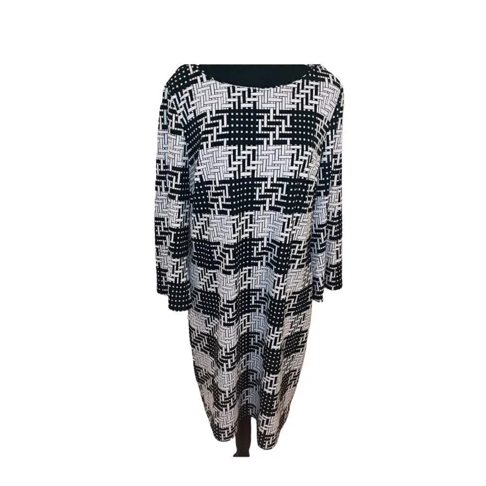 Elegant Black and White Long Sleeve Dress